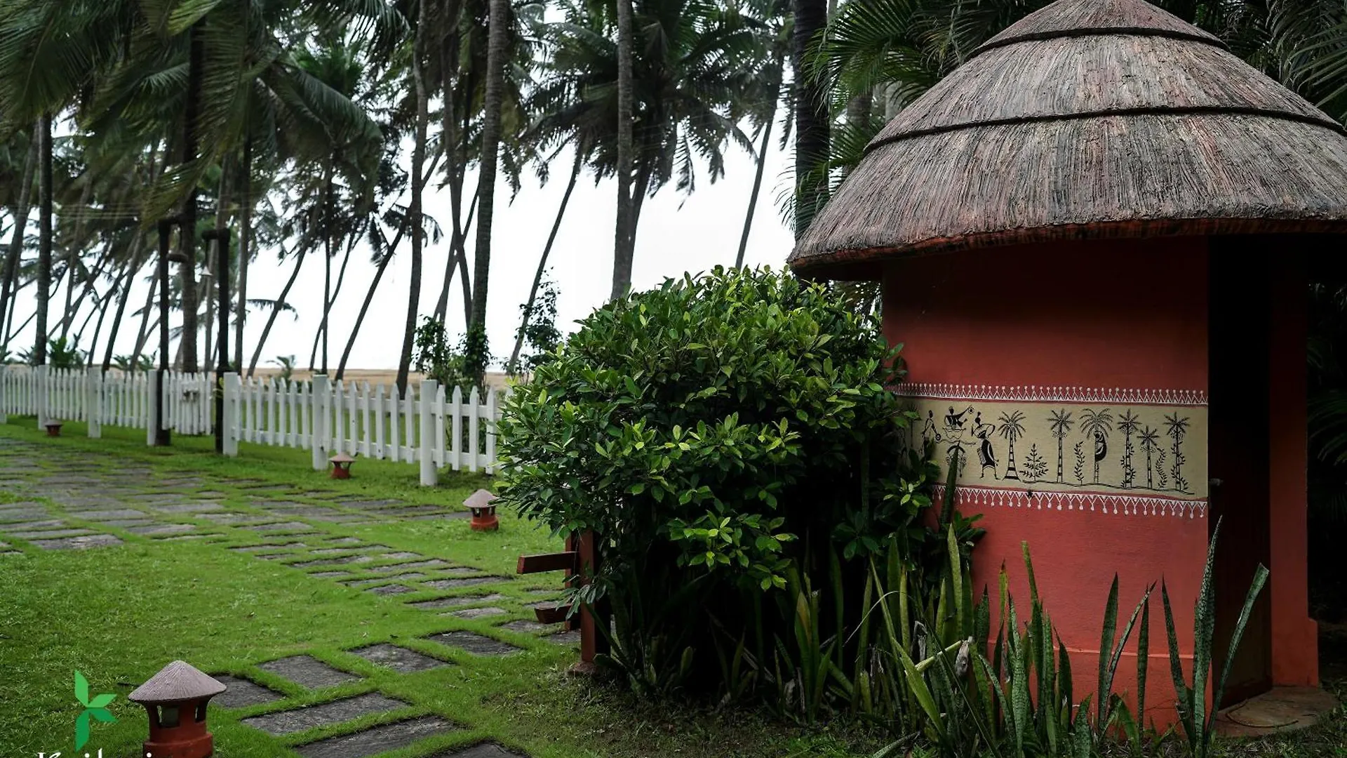 Kailani Beach Retreat - Ayur Yoga Retreats Nīleshwar Resort