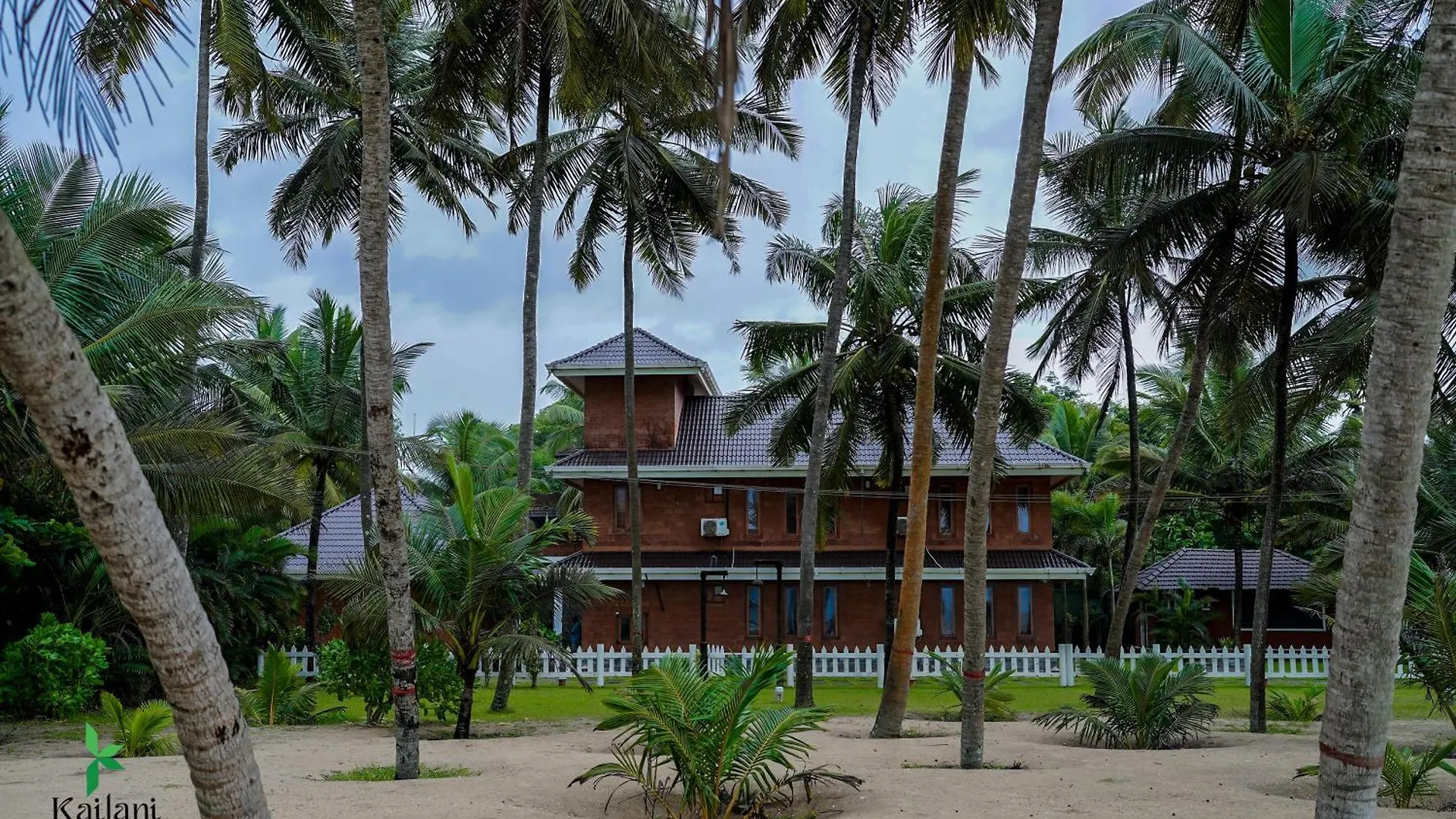 Kailani Beach Retreat - Ayur Yoga Retreats Nīleshwar